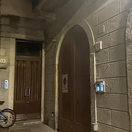 6 Posti Como Centro Storico Apartment *